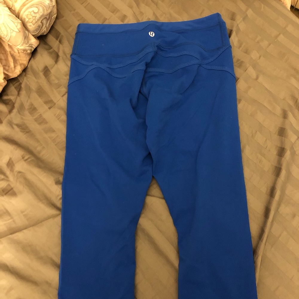 Bright Blue Lululemom Cropped Leggings Sz 8